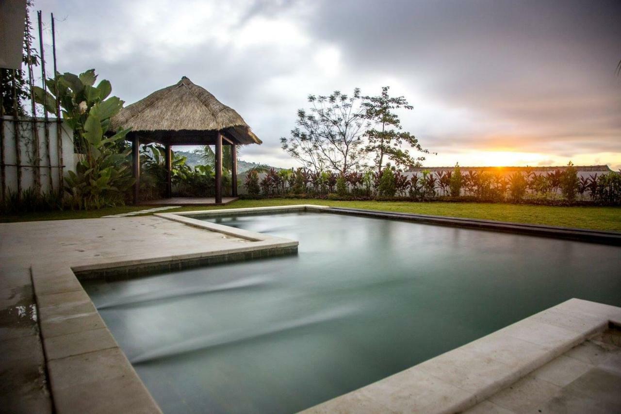 Villa Putih Ловина Экстерьер фото